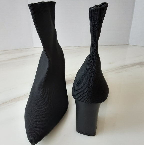 Pretty Little Thing Black Knit Chunky Heel Bootie Sz - Picture 4 of 10